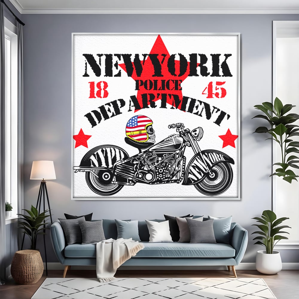 Tablou canvas cu tablou canvas cu motocicleta si craniu, in rama de aluminiu argintiu, pe perete intr-un living
